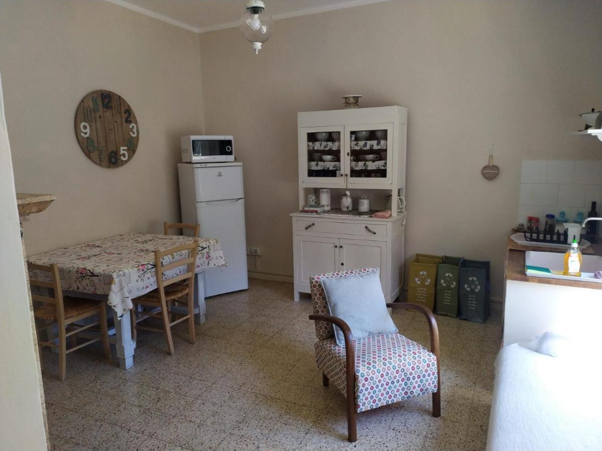 特拉蒙蒂瓦利公寓 Calvi dellʼ Umbria 外观 照片