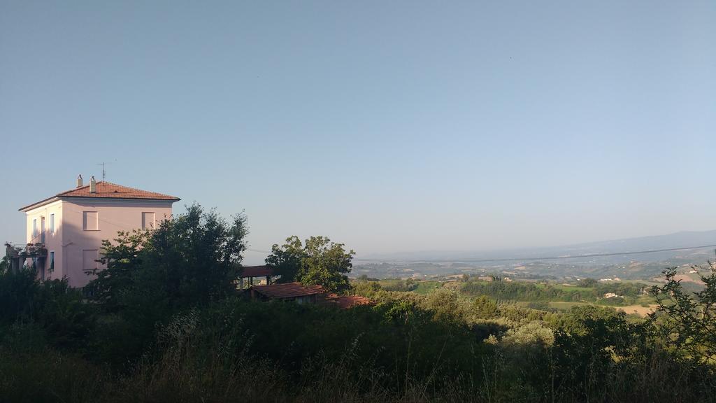 特拉蒙蒂瓦利公寓 Calvi dellʼ Umbria 外观 照片